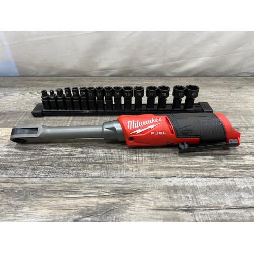 AS-IS Milwaukee FUEL 12V Lithium-Ion Brushless Cordless 1/4 in - 3/8 in Extended Ratchet (Tool-Only)