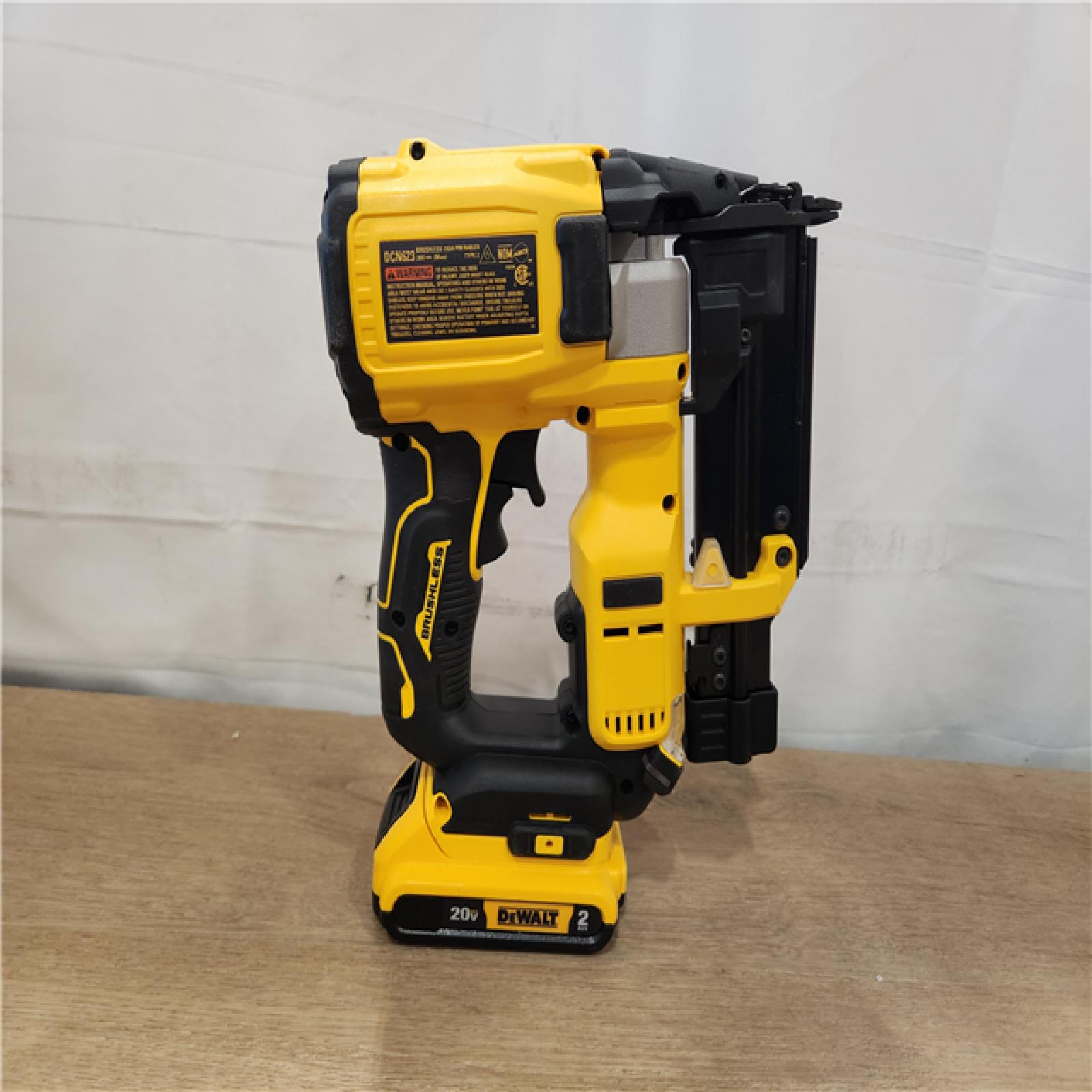 AS-IS- DEWALT ATOMIC 20V MAX Lithium Ion Cordless 23 Gauge Pin Nailer Kit