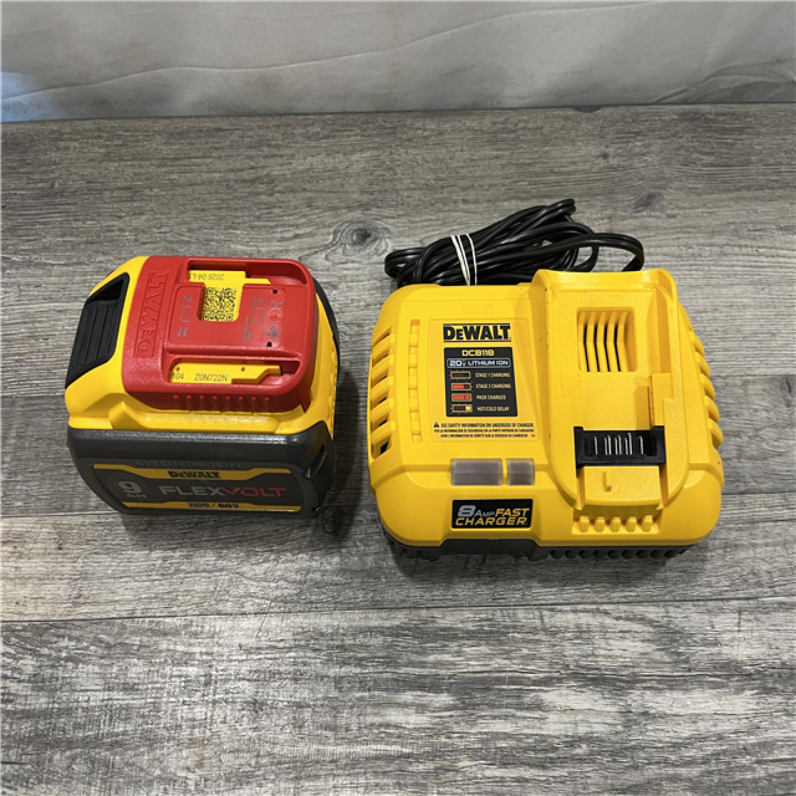 AS-IS DEWALT 20V/60V MAX FLEXVOLT Lithium-Ion 9.0Ah Battery and Charger Starter Kit