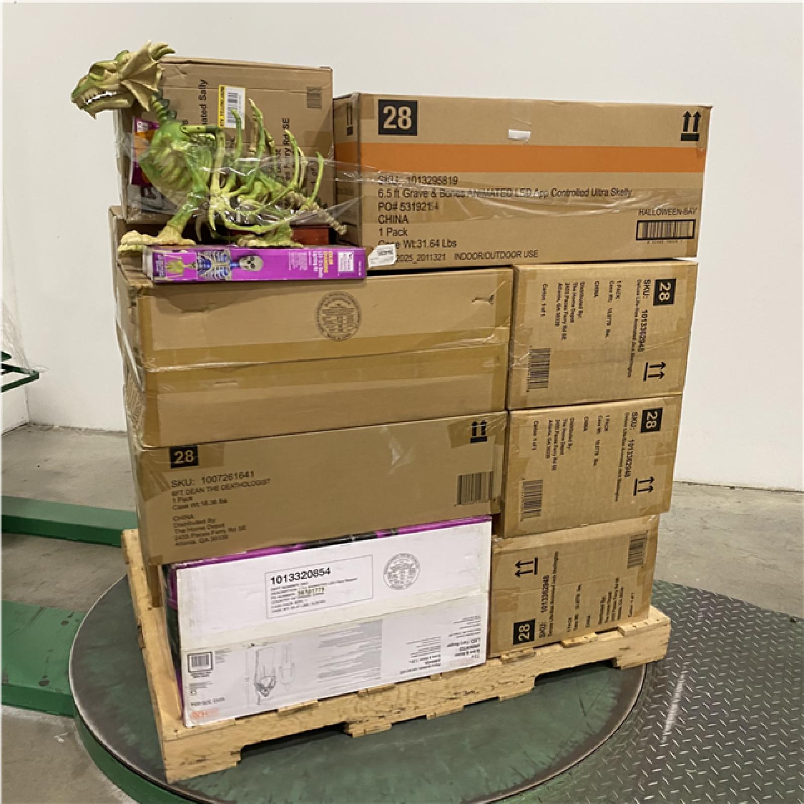 Dallas Location - As-Is Mixed Holiday Pallet