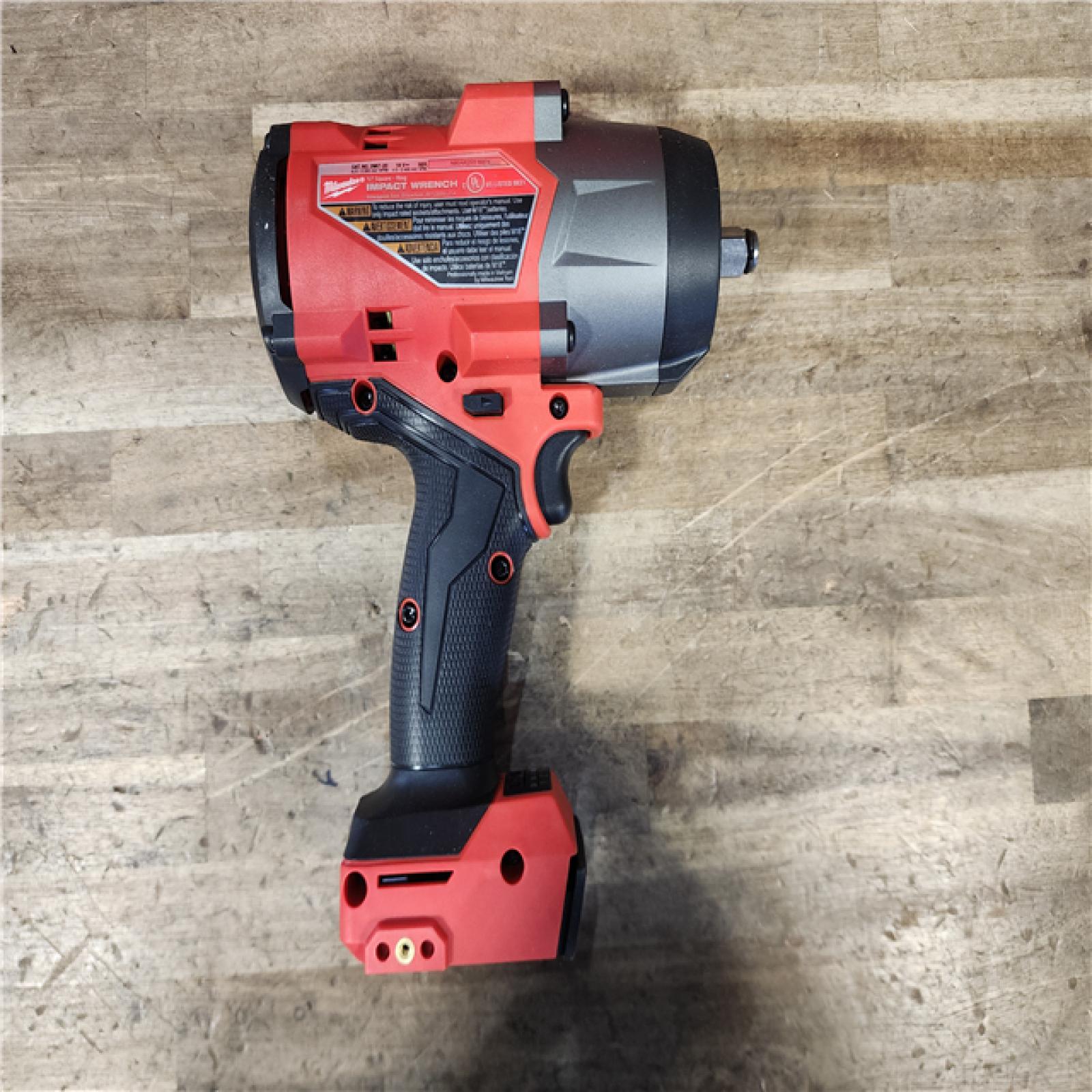 HOUSTON LOCATION - AS-IS Milwaukee M18 1/2 in. Cordless Brushless High Torque Impact Wrench Kit (Battery & Charger)