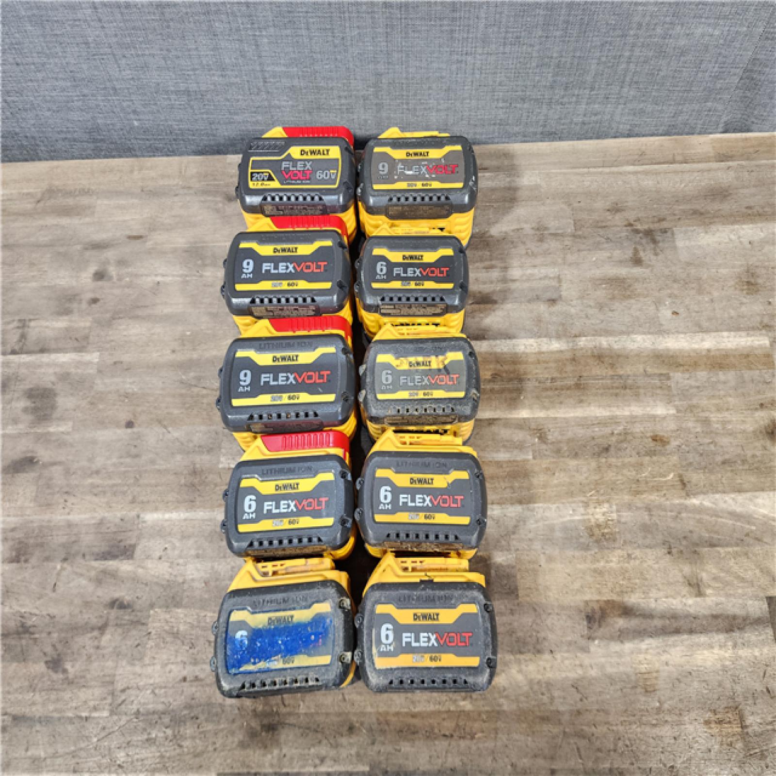 HOUSTON LOCATION - AS-IS DEWALT BATTERY PACK QTY - 10