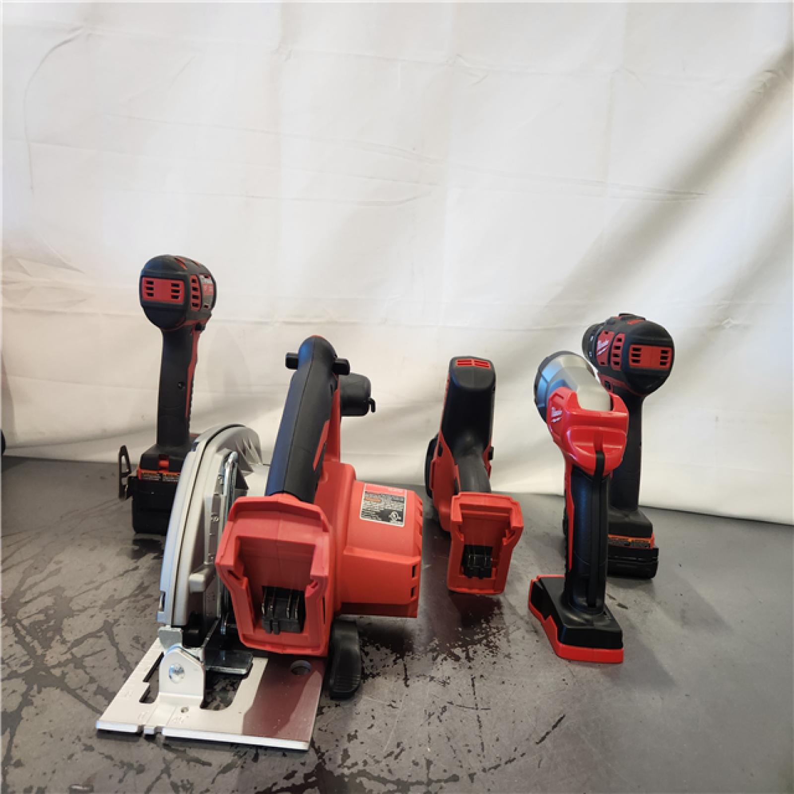 AS-IS- Milwaukee M18 18-Volt Lithium-Ion Cordless Combo Tool Kit (5-Tool) with (1) 3.0Ah and (1) 1.5Ah Battery  (1) Charger  (1) Tool Bag
