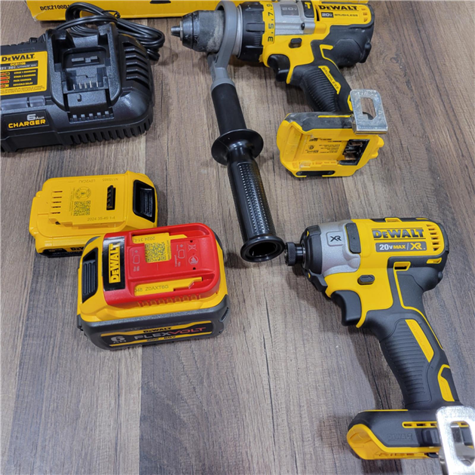 AS-IS DEWALT 20V MAX Cordless Brushless Hammer Drill/Driver 2 Tool Combo Kit with FLEXVOLT ADVANTAGE