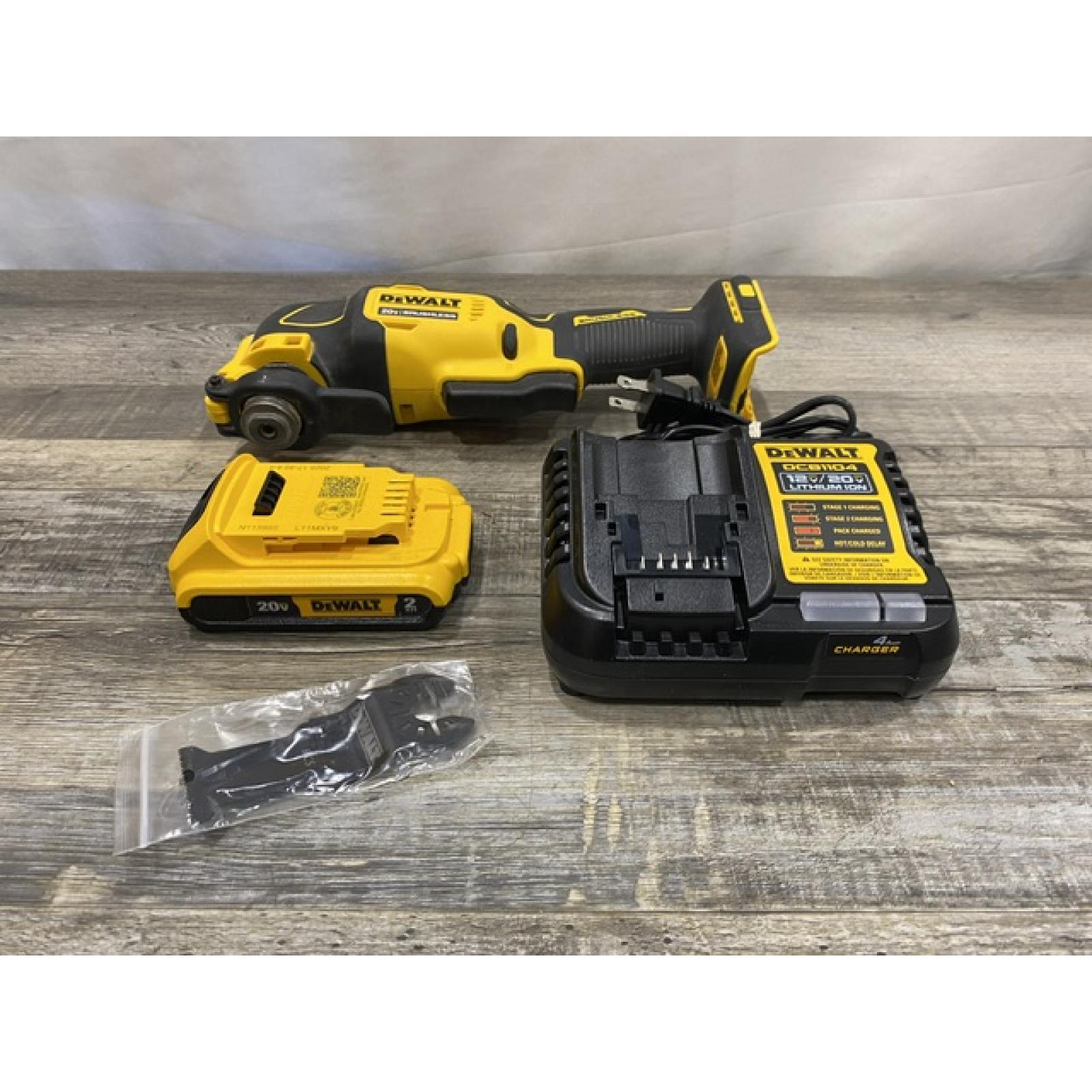AS-IS DEWALT ATOMIC 20V MAX Cordless Brushless Oscillating Multi Tool Kit