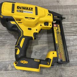 AS-IS DEWALT 20V MAX XR Lithium-Ion Cordless 18-Gauge Narrow Crown Stapler Kit