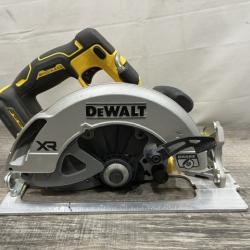 AS-IS DEWALT 20-Volt MAX 7-1/4 in. Cordless Circular Saw (Tool Only)