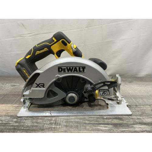 AS-IS DEWALT 20-Volt MAX 7-1/4 in. Cordless Circular Saw (Tool Only)
