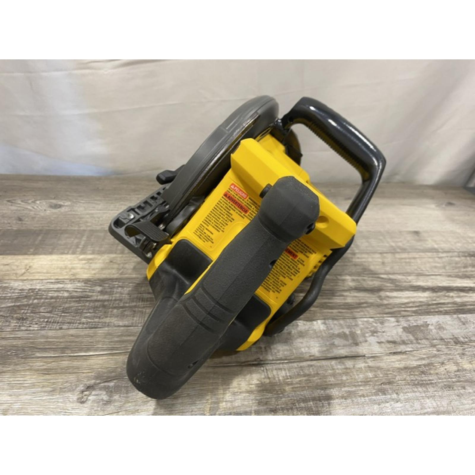 AS-IS DEWALT FLEXVOLT 60V MAX Cordless Brushless 7-1/4 in. Wormdrive Style Circular Saw (Tool Only)