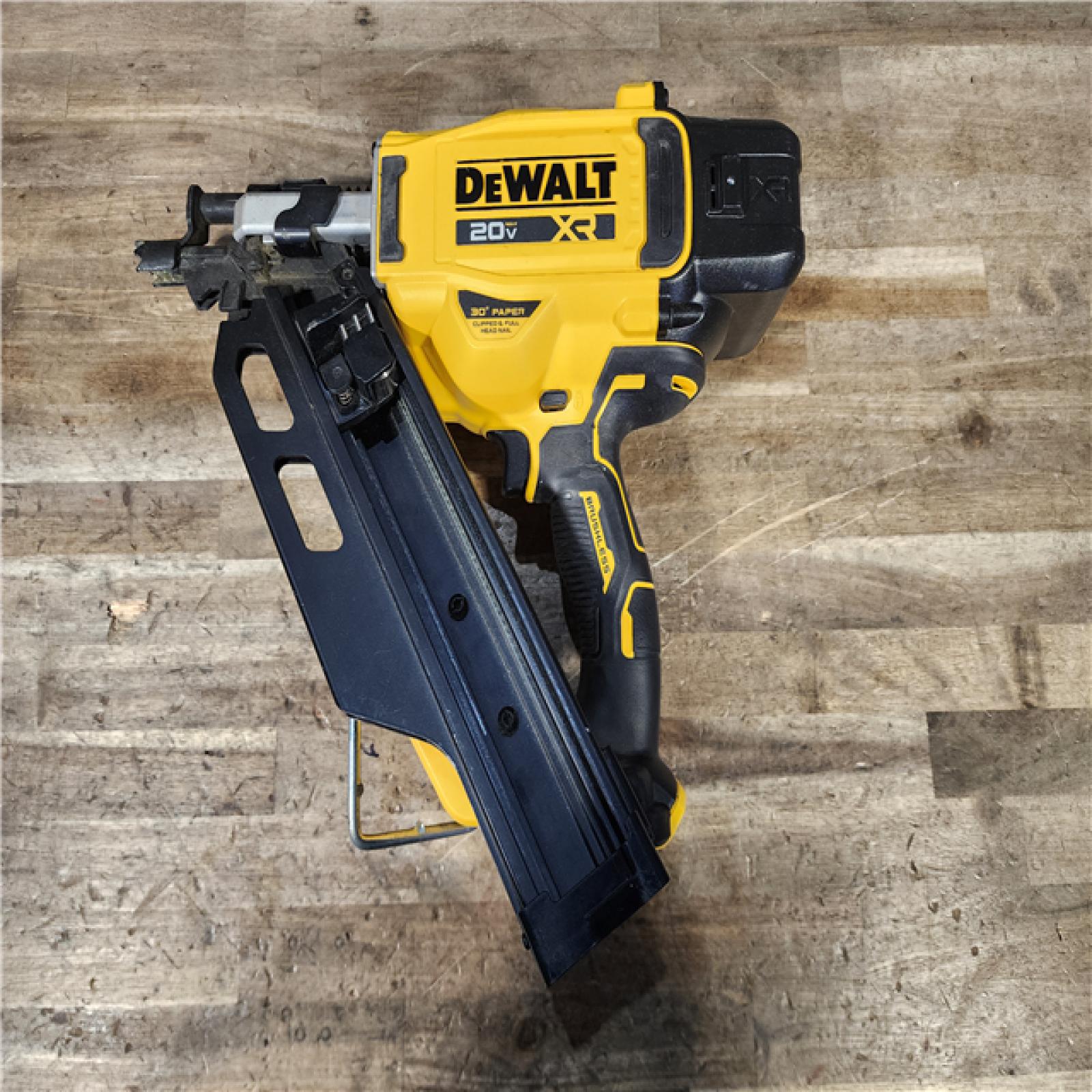 HOUSTON LOCATION - AS-IS DEWALT 20V 30 Degree Cordless Framing Nailer (Tool-Only)