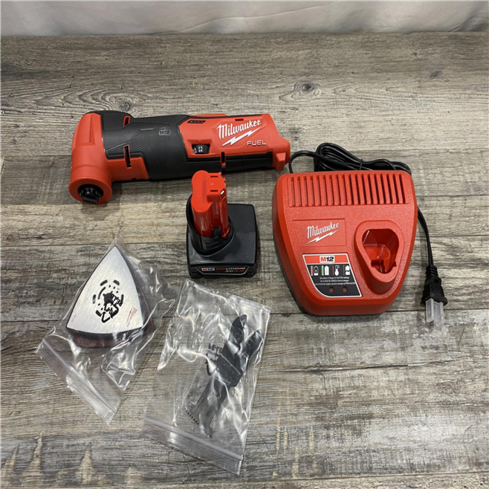 AS-IS Milwaukee FUEL 12V Lithium-Ion Cordless Oscillating Multi-Tool Kit