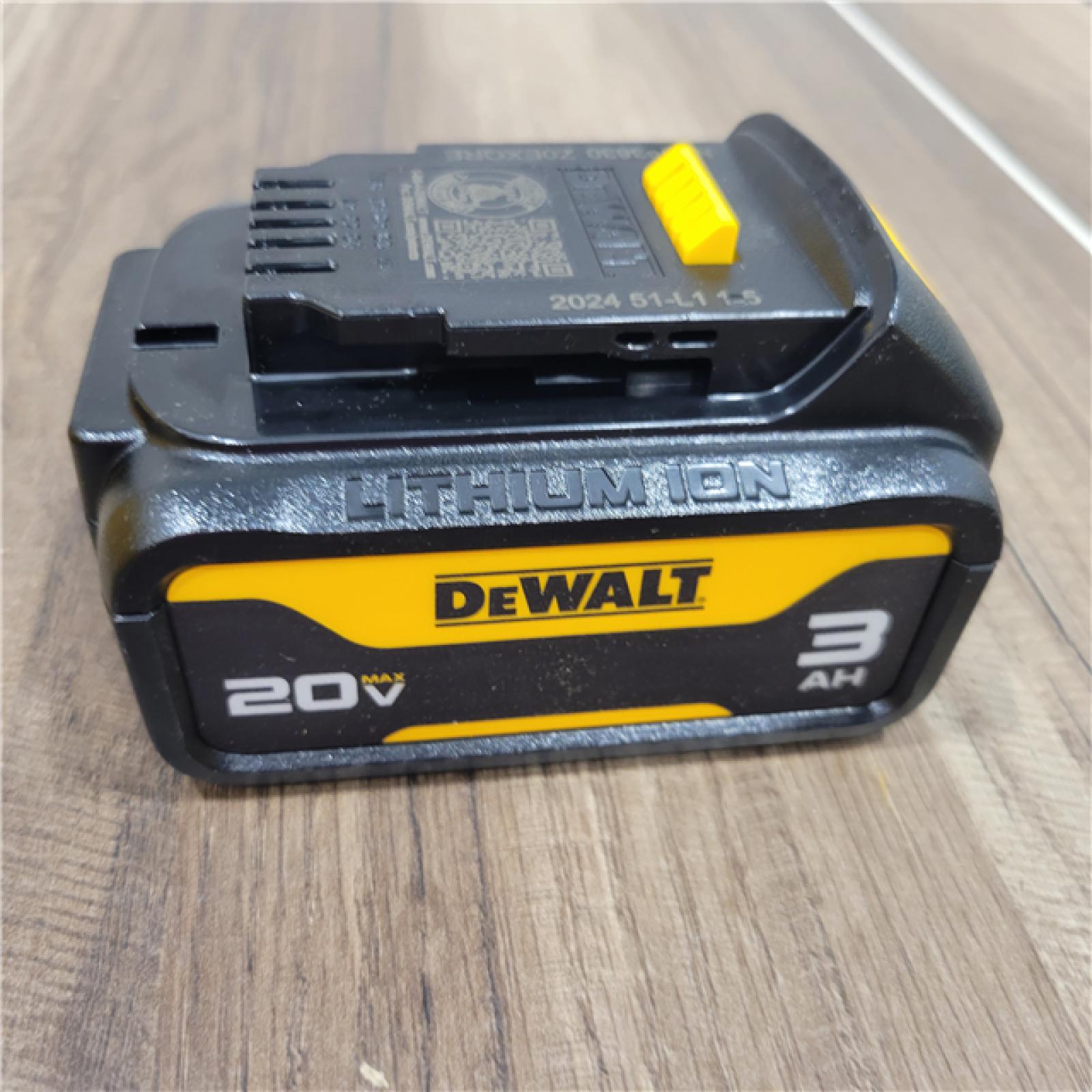 LIKE NEW! DEWALT 20V MAX Premium Lithium-Ion 3.0Ah Battery Pack