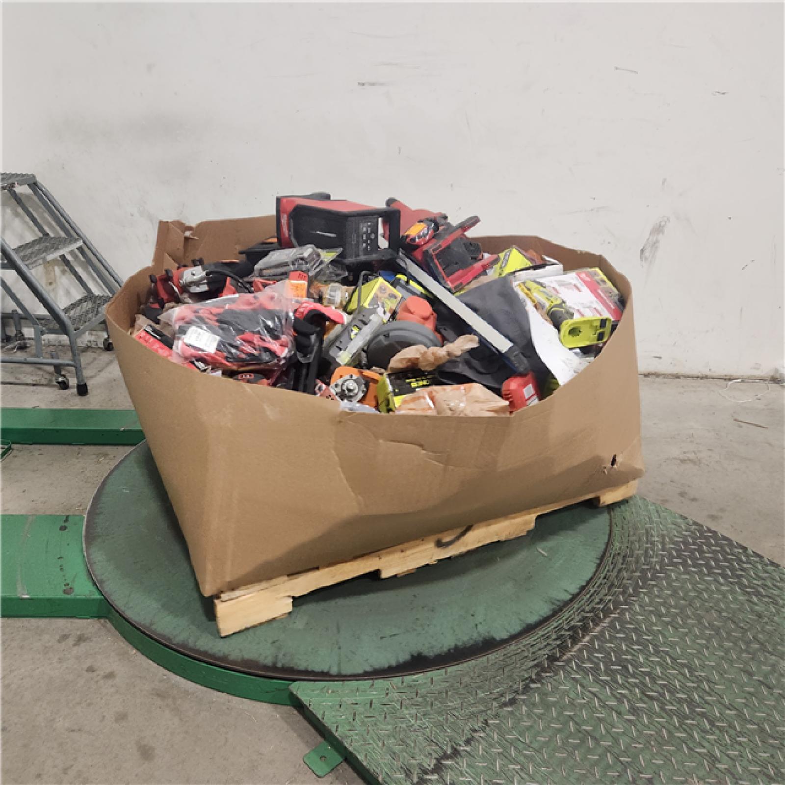 Dallas Location - As-Is Tool Pallet