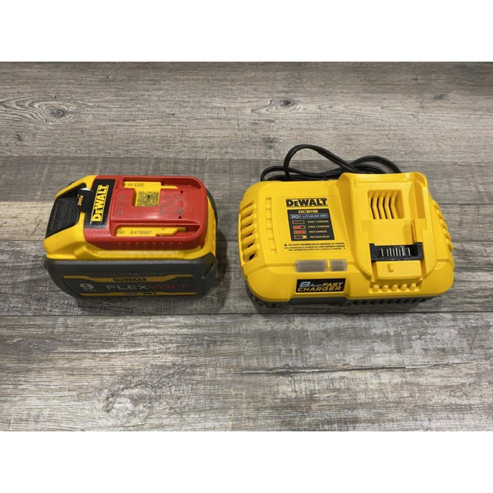 AS-IS DEWALT 20V/60V MAX FLEXVOLT Lithium-Ion 9.0Ah Battery and Charger Starter Kit