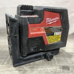 AS-IS Milwaukee 100 ft. REDLITHIUM Lithium-Ion USB Green Rechargeable Cross Line Laser Level with Charger