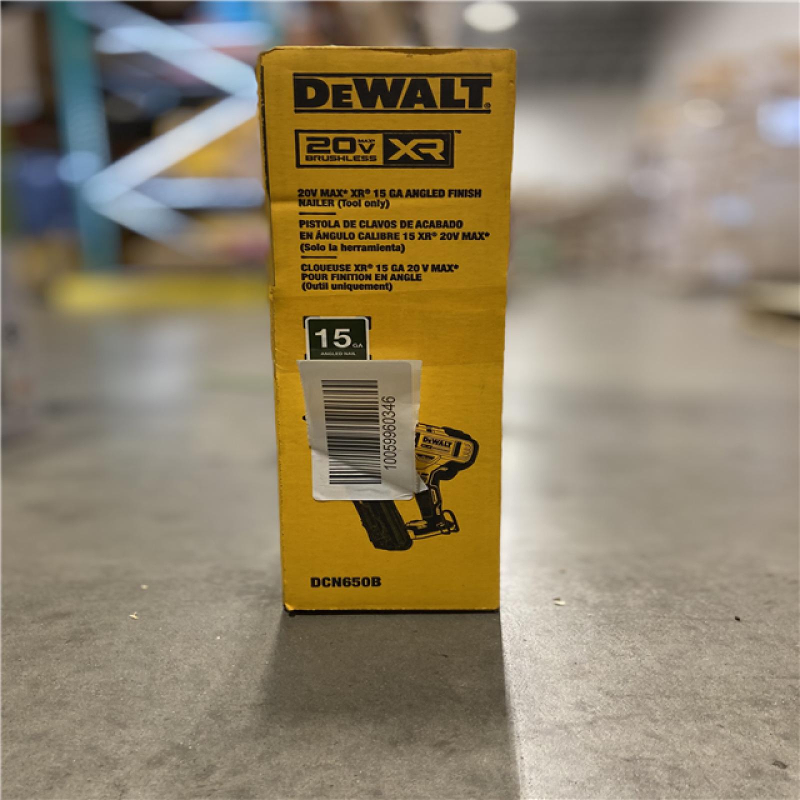 DALLAS LOCATION - DEWALT 20V MAX XR Lithium-Ion Cordless 15-Gauge Angled Finish Nailer (Tool Only)