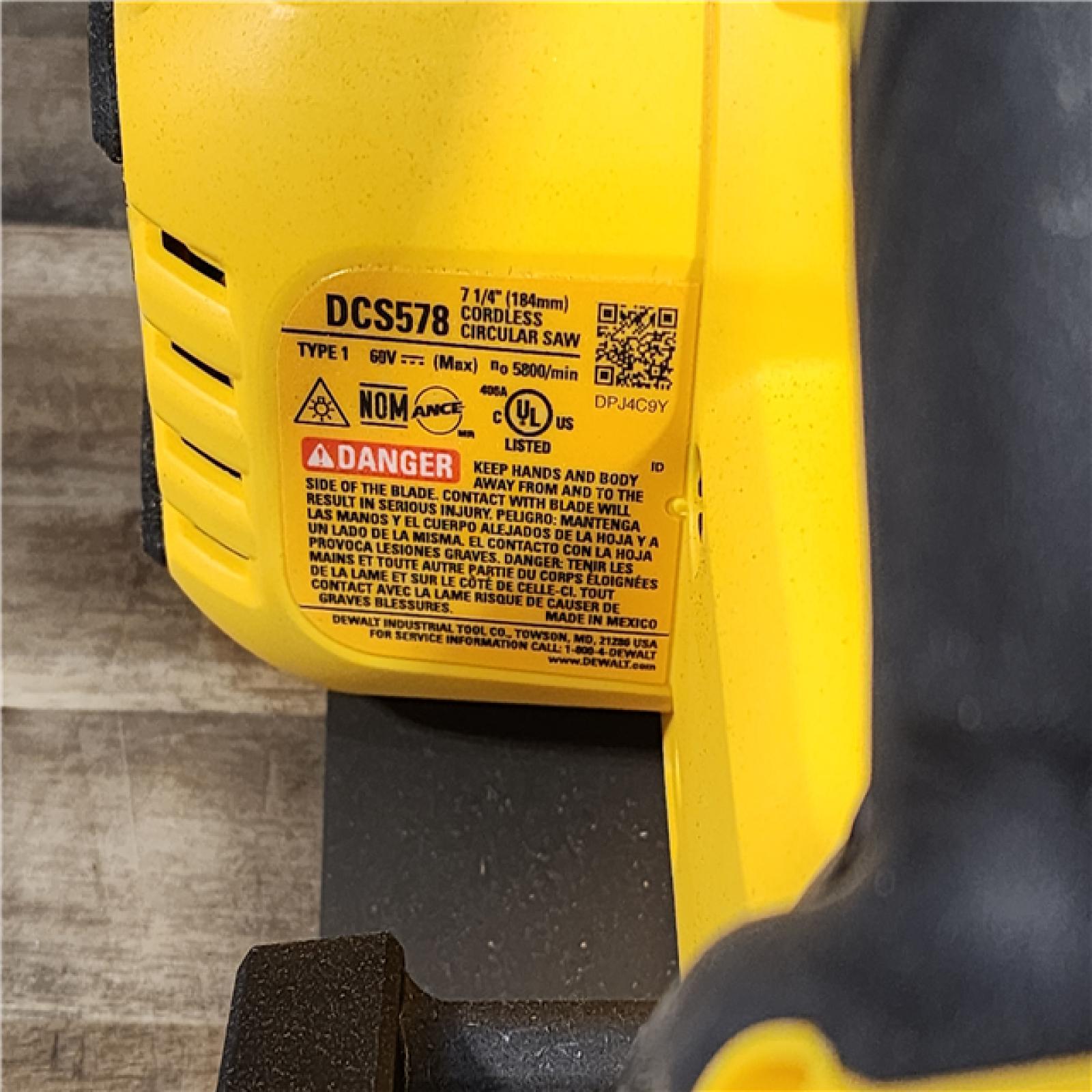 HOUSTON LOCATION - AS-IS (APPEARS LIKE NEW) DeWALT Flexvolt Max 7-1/4  60V Brushless Circular Saw DCS578B (Bare Tool)