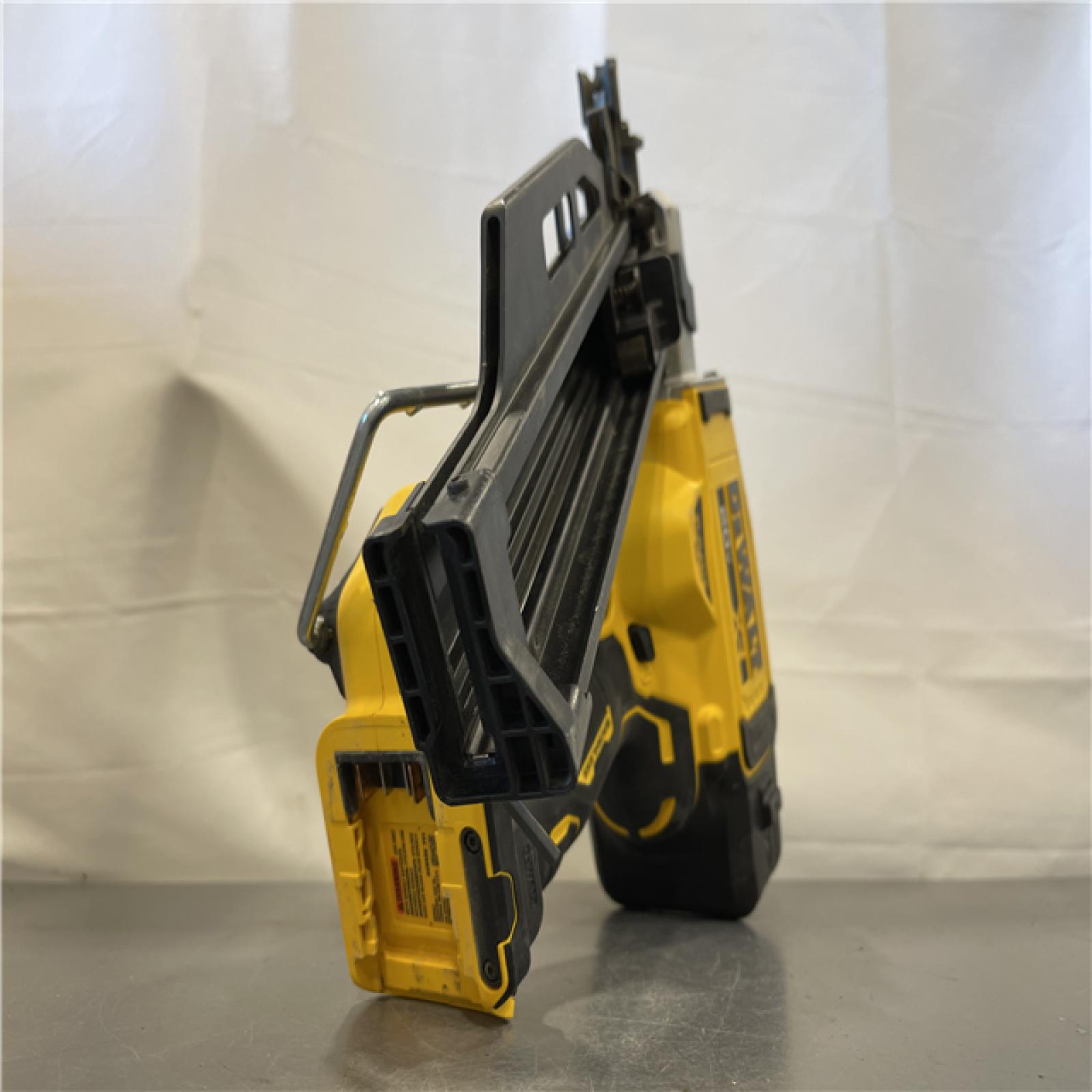 AS-IS - DEWALT 20-Volt 21° Cordless Framing Nailer (Tool-Only)
