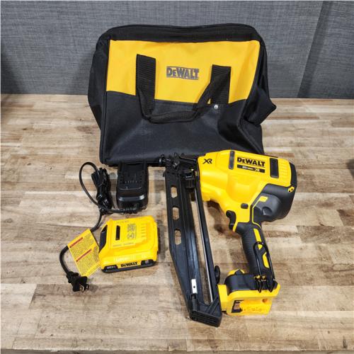 Houston Location AS-IS DEWALT 20V MAX XR 16-Gauge Electric Cordless Angled Finishing Nailer Kit