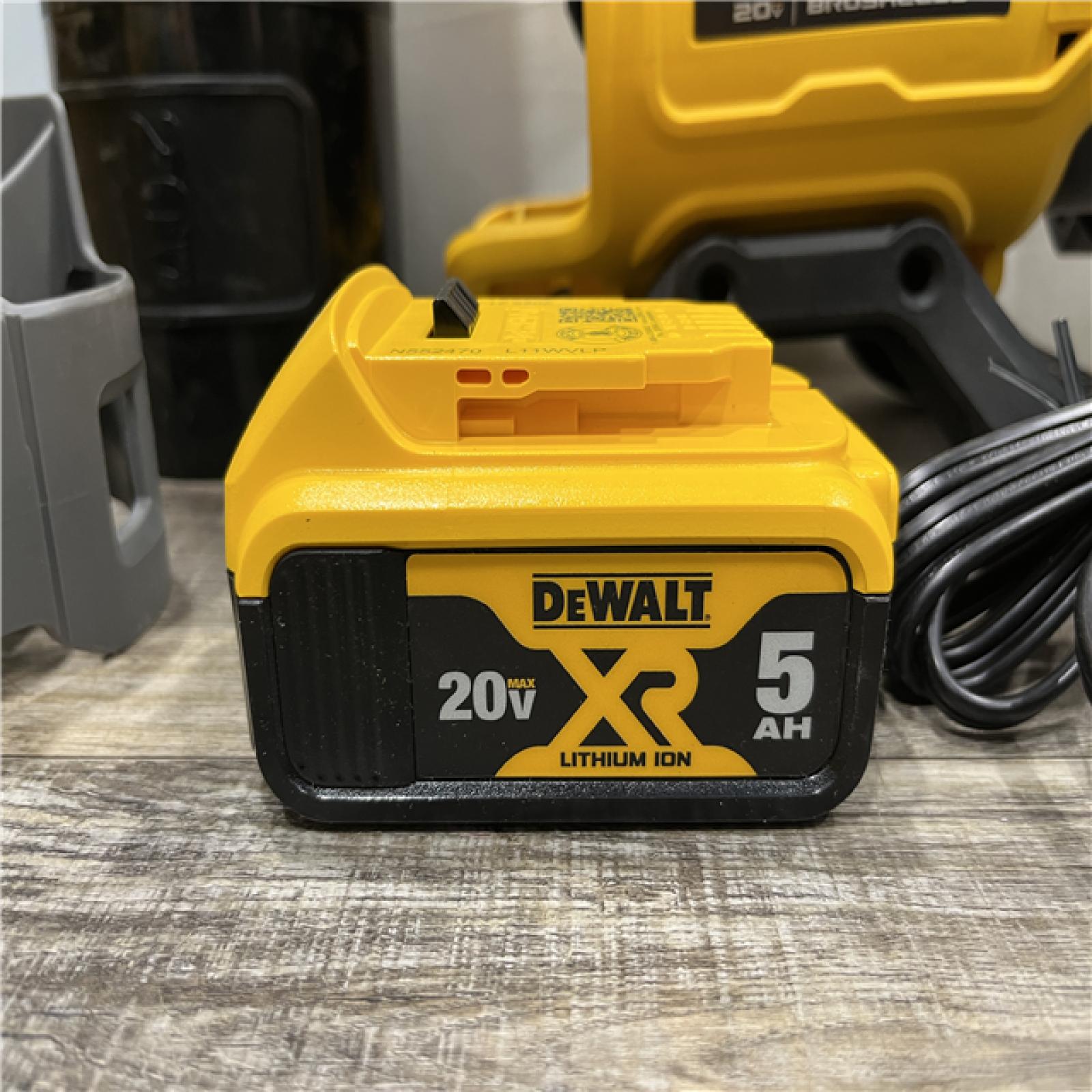 AS-IS DEWALT 20V MAX* XR Brushless Cordless Handheld Blower Kit