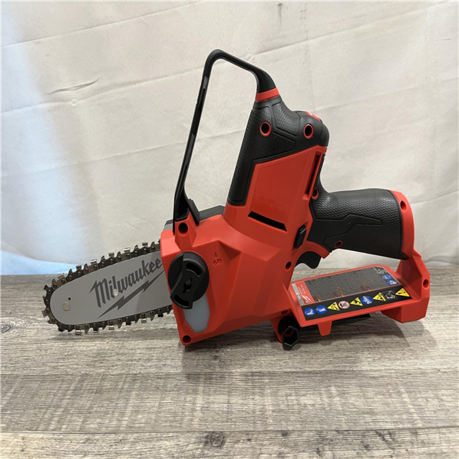 AS-IS Milwaukee FUEL 6 in. 12V Lithium-Ion Brushless Cordless Pruning Saw HATCHET (Tool-Only)