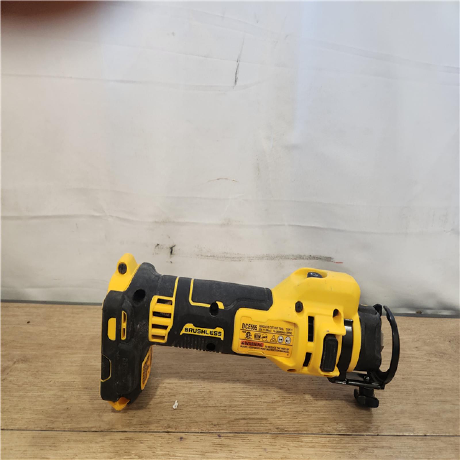 AS-IS- DEWALT 20V MAX Cordless Cut Out Tool