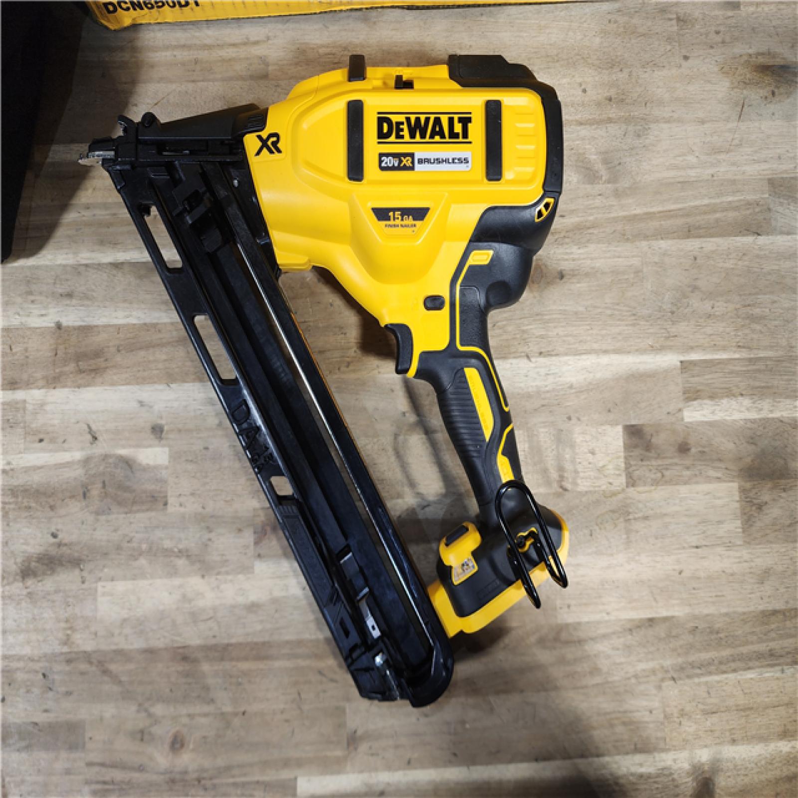 HOUSTON LOCATION - AS-IS DeWalt 20V MAX XR 15 Ga. Cordless 34 Deg Nailer Kit (Battery & Charger) 20 V