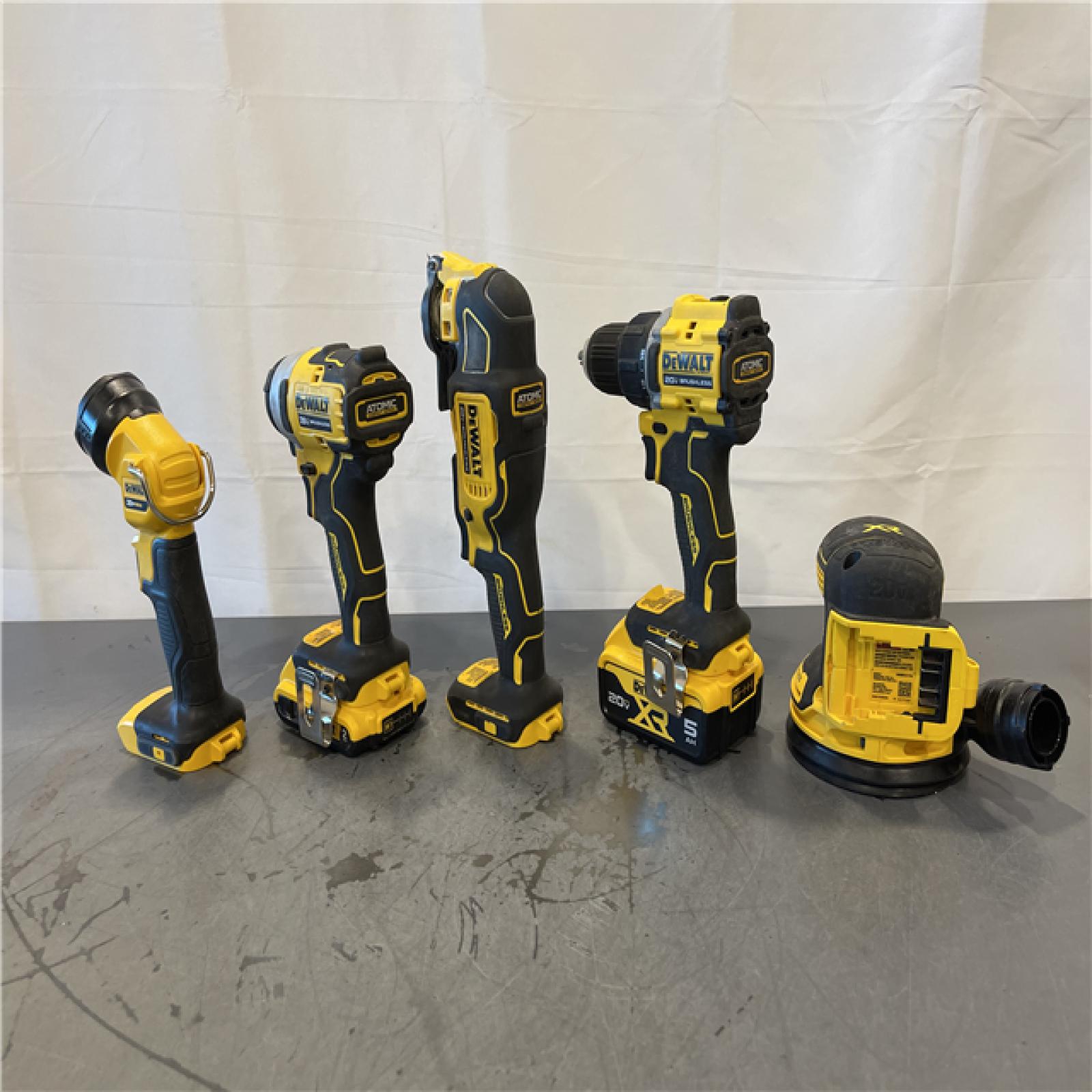 AS-IS - DEWALT 20-Volt MAX Lithium-Ion Cordless 6-Tool Combo Kit