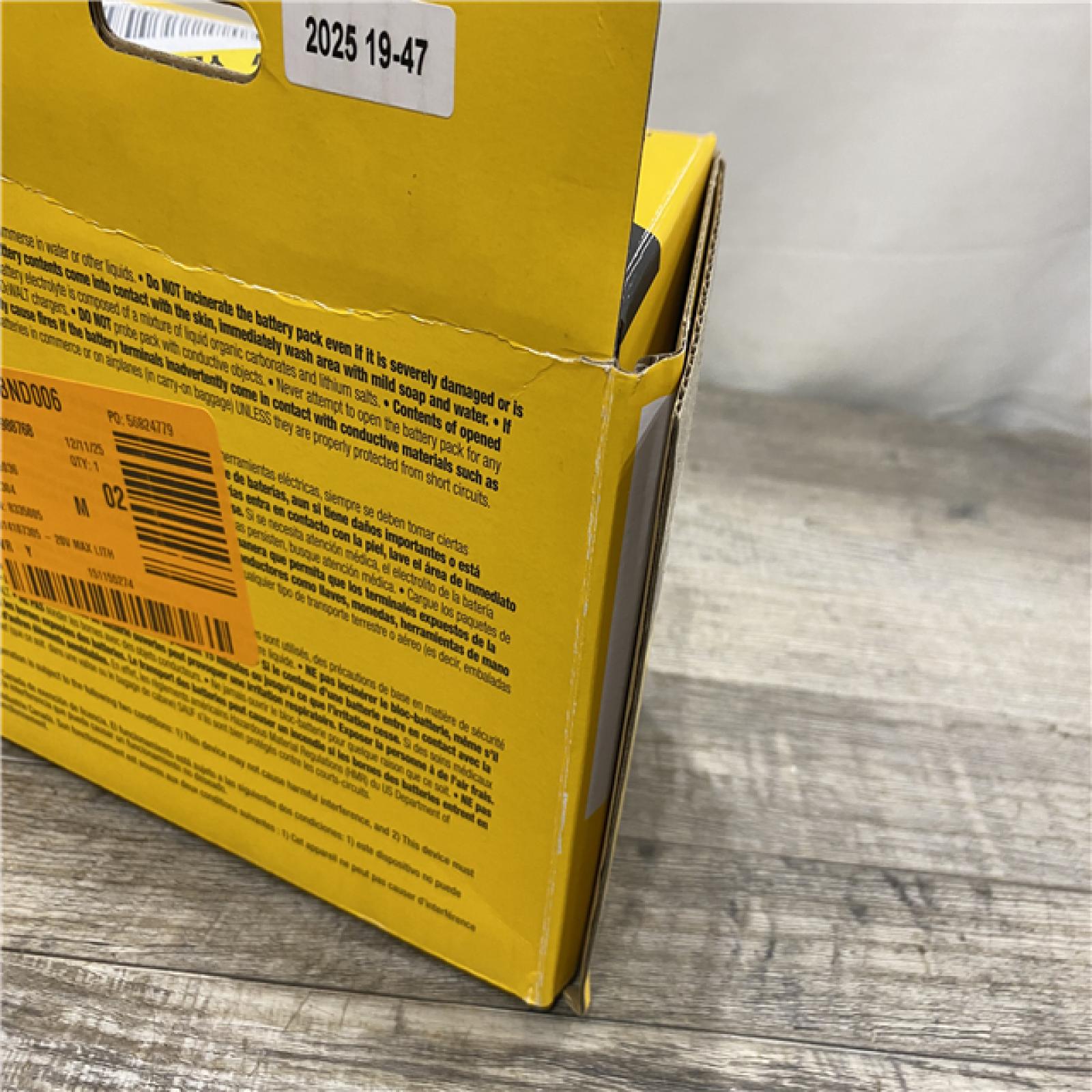 NEW - DEWALT 20V MAX Lithium-Ion Starter Kit