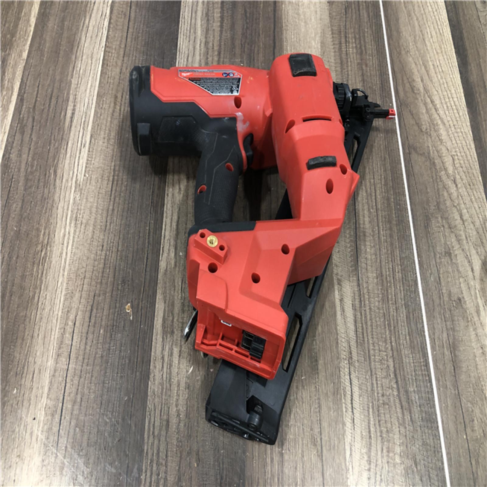AS-IS Milwaukee FUEL 18-Volt Lithium-Ion Brushless Cordless Gen II 15-Gauge Angled Finish Nailer (Tool-Only)