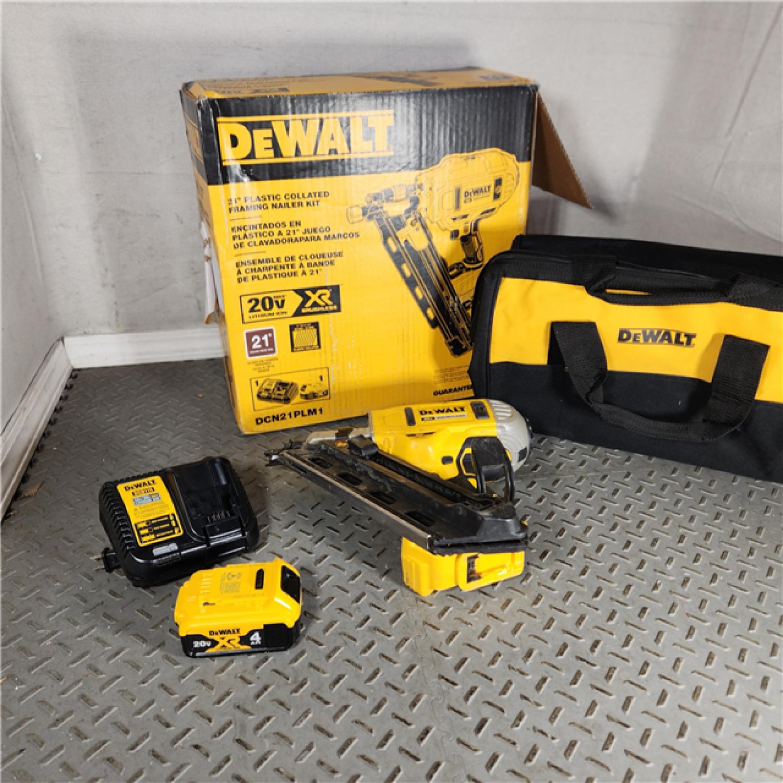 Houston location- AS-IS DeWalt 20V MAX Collated Cordless Framing Nailer Tool Kit with Rafter Hook (Appears in used condition)