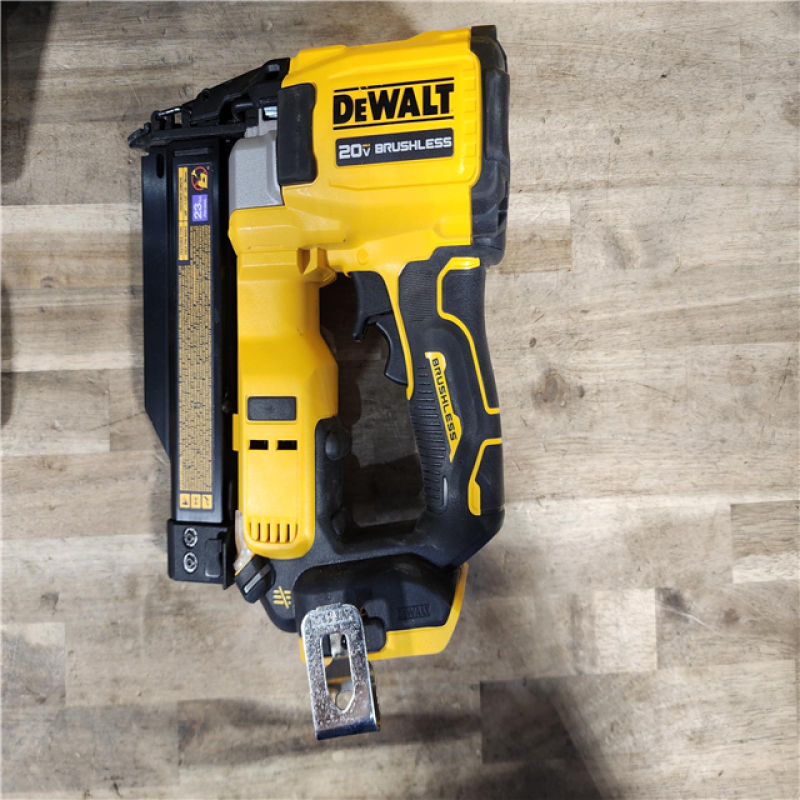 HOUSTON LOCATION - AS-IS DEWALT ATOMIC 20V MAX Lithium Ion Cordless 23 Gauge Pin Nailer Kit with 2.0Ah Battery and Charger