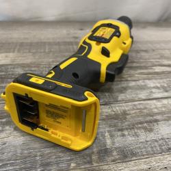 AS-IS DEWALT 20-Volt MAX XR Lithium-Ion Cordless Brushless 1-1/2 in. Variable Speed Die Grinder (Tool-Only)