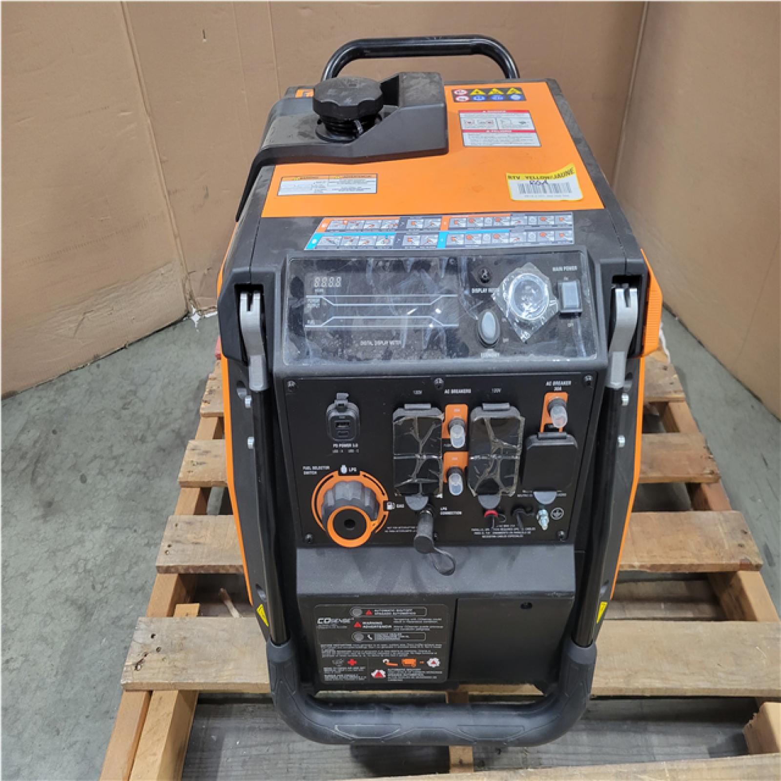 CALIFORNIA AS-IS GENERAC 3 800/3 000-WATT DUAL FUEL INVERTER GENERATOR  FULLY ENCLOSED CASE