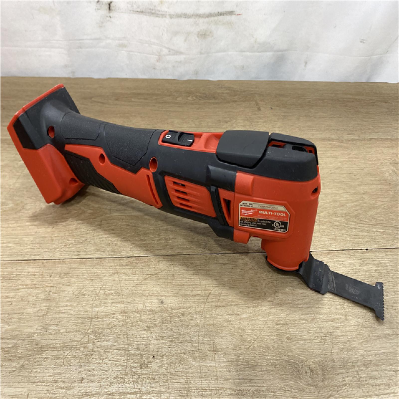 AS-IS Milwaukee 18V Lithium-Ion Cordless Oscillating Multi-Tool (Tool-Only)