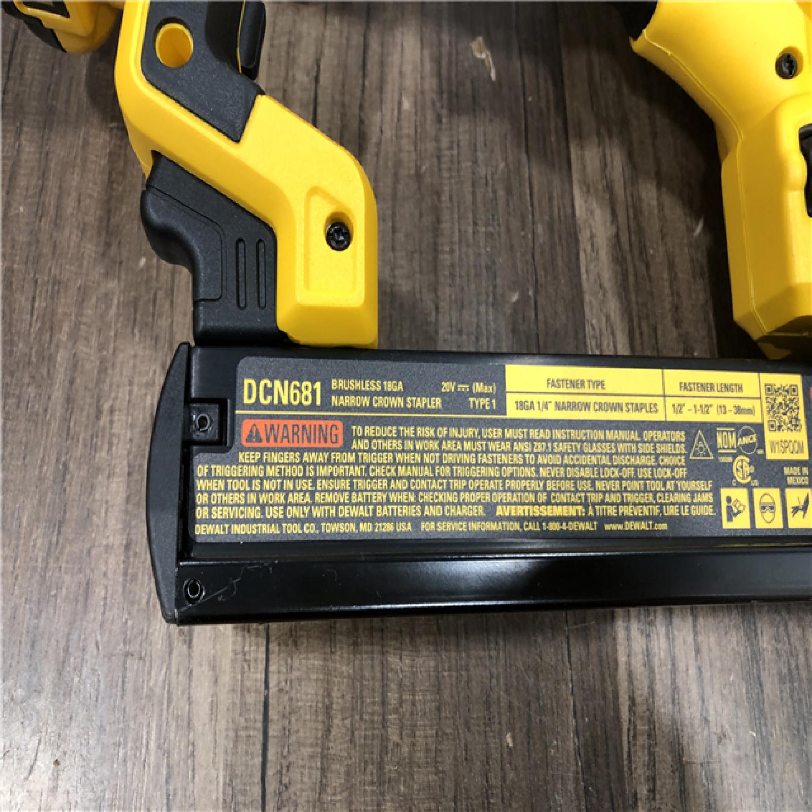 AS-IS DEWALT 20V MAX XR Lithium-Ion Cordless 18-Gauge Narrow Crown Stapler Kit