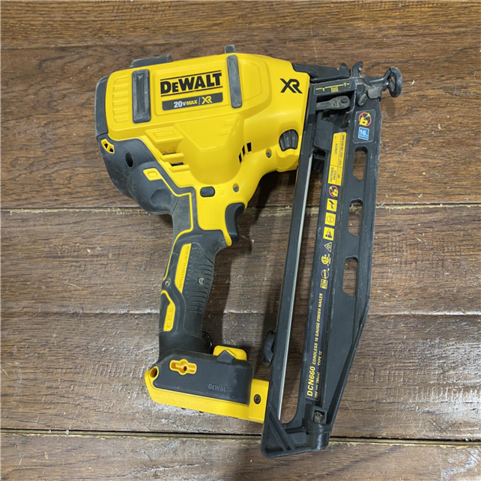 AS-IS DeWalt DCN660D1 20V 16 Gauge Cordless Angled Finish Nailer Kit W/ 2Ah Battery