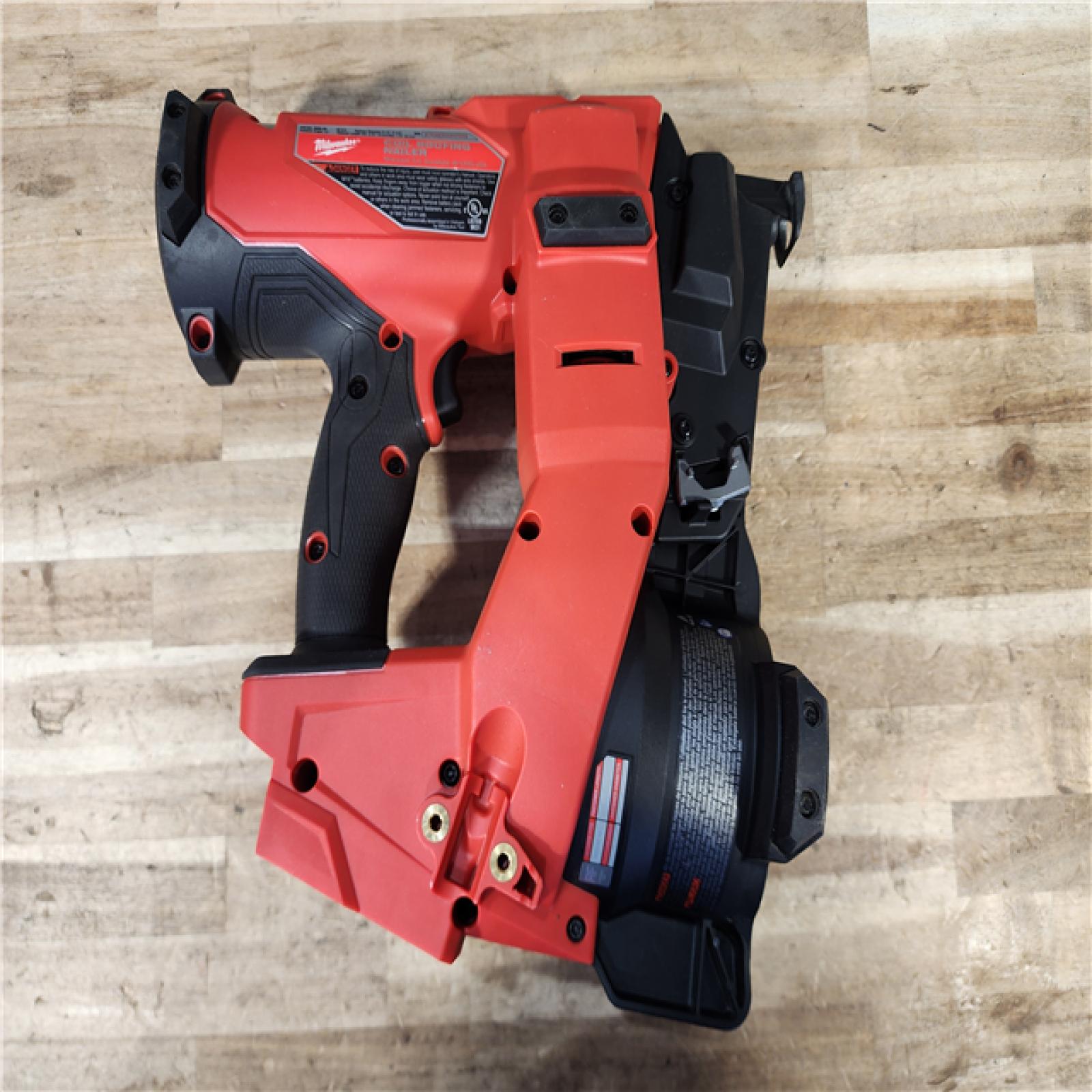 HOUSTON LOCATION - AS-IS (APPEARS LIKE NEW) Milwaukee FUEL 18-Volt Lithium-Ion Brushless Cordless Coil Roofing Nailer (Tool Only)