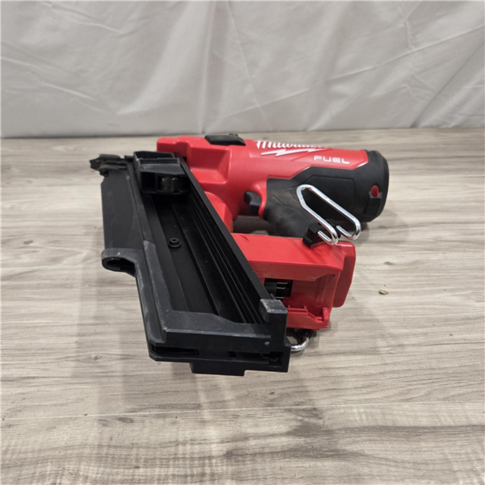 AS-IS Milwaukee 2744-20 M18 FUEL 3-1/2 in. 18V 21-Degree Cordless Framing Nailer (Tool-Only)