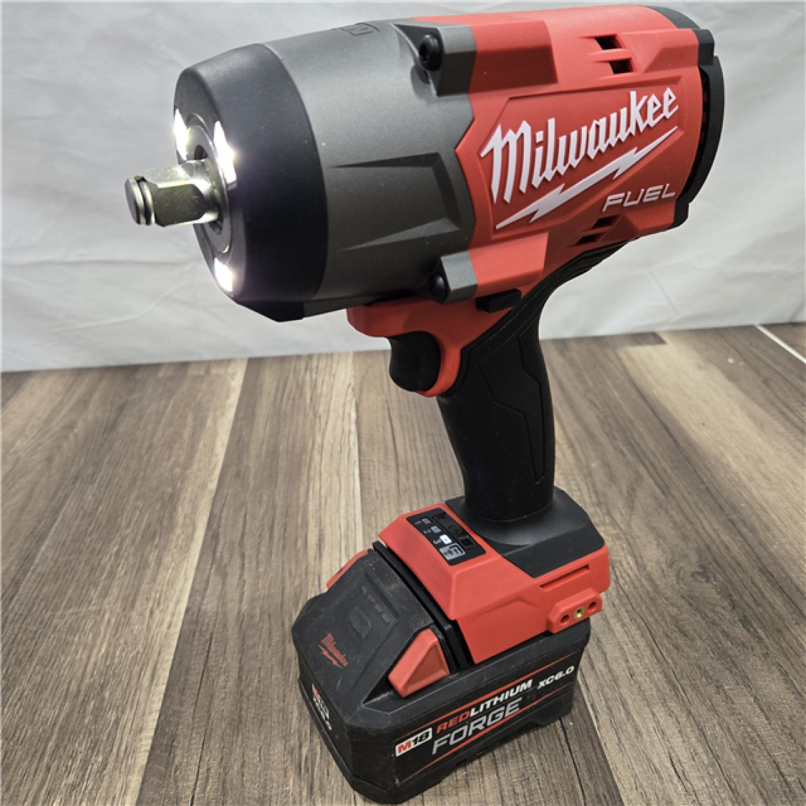 GOOD  Milwaukee M18 1/2 in. Cordless Brushless High Torque Impact Wrench Kit (Battery & Charger)