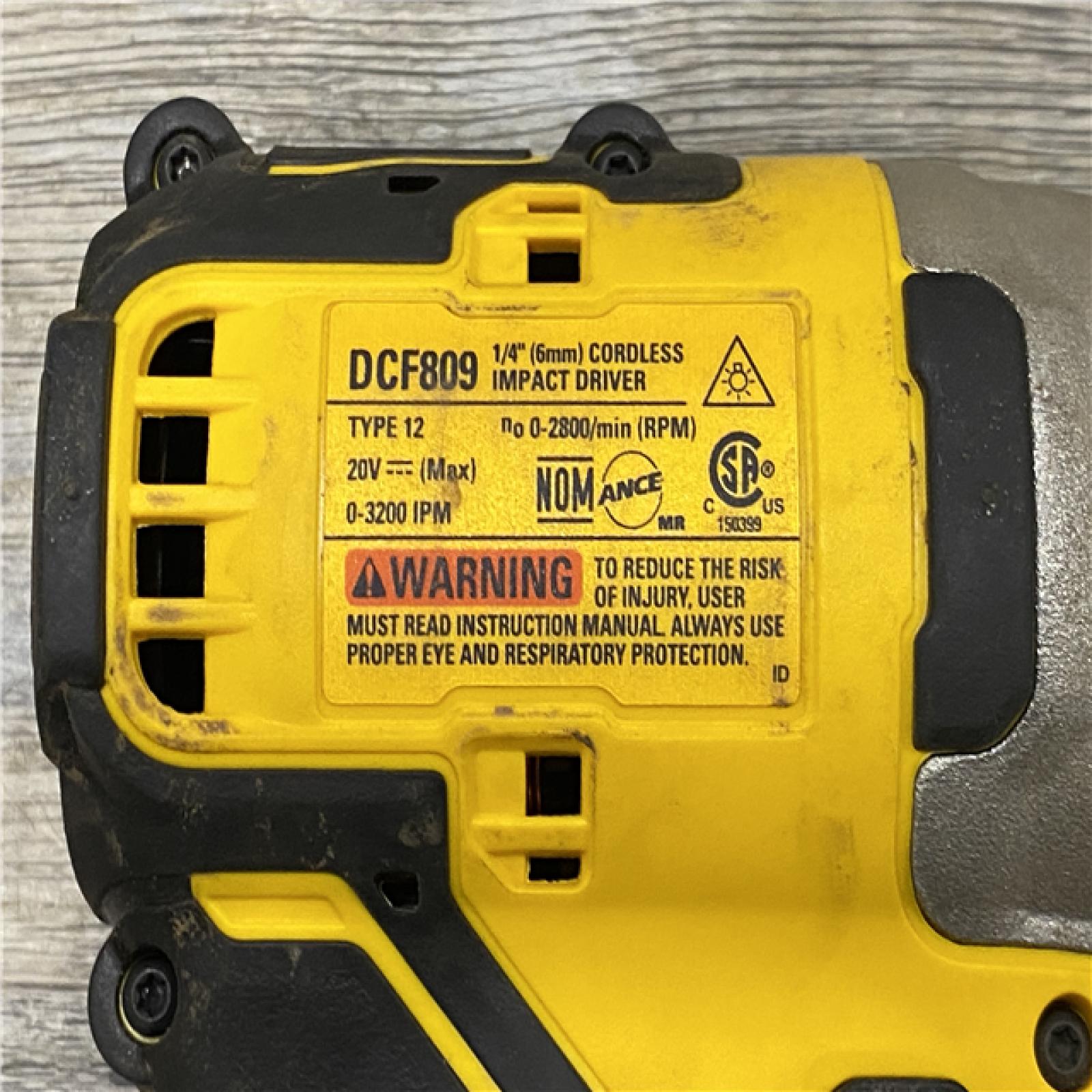 AS-IS DEWALT Atomic 20V Max Lithium-Ion Brushless Cordless Compact 1/4 in. Impact Driver Kit