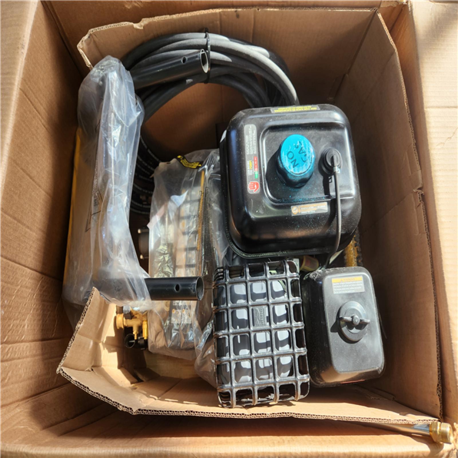 Phoenix NEW DEWALT 4400 PSI 4.0 GPM Cold Water Gas Pressure Washer