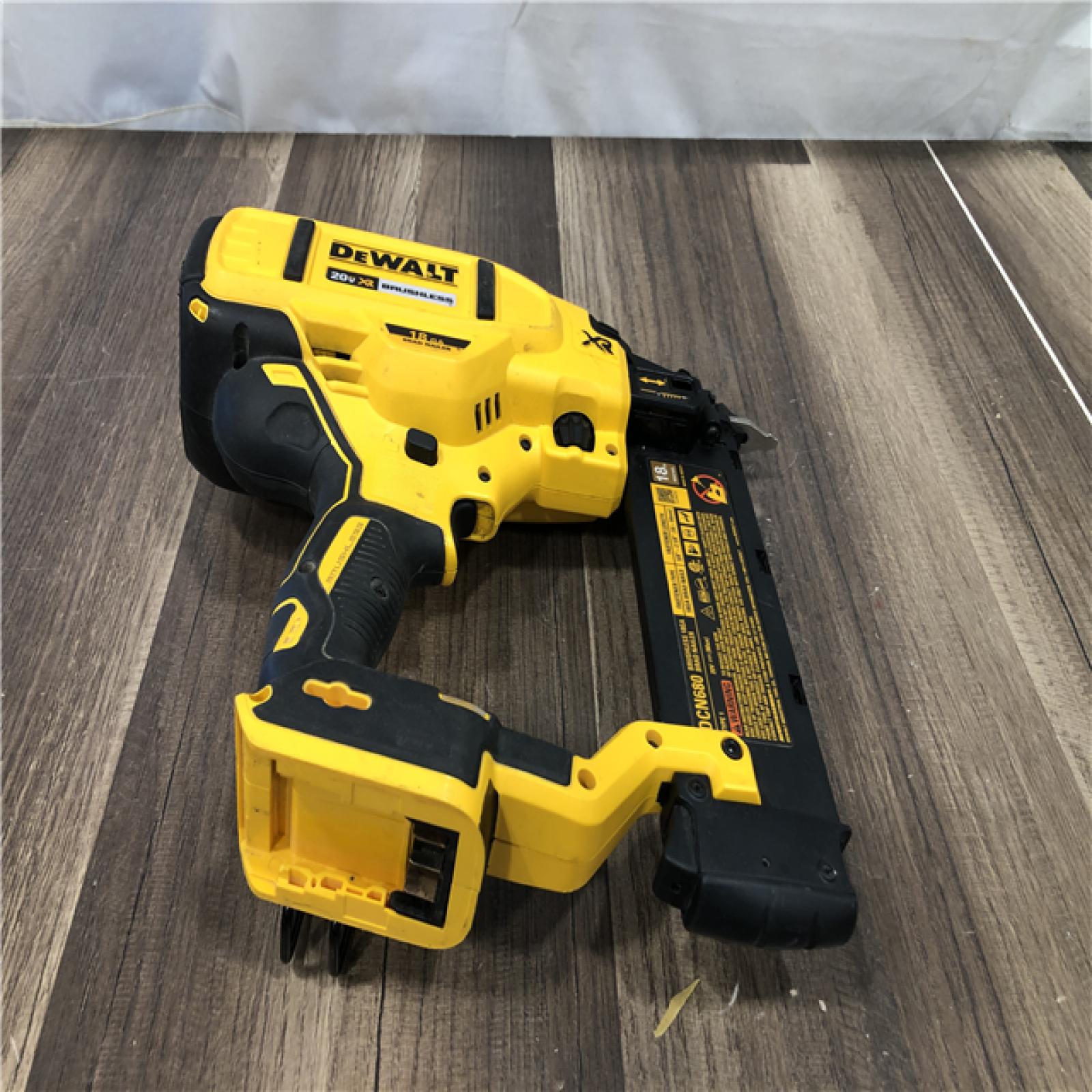 AS-IS DEWALT 20V MAX XR Lithium-Ion Electric Cordless 18-Gauge Brad Nailer (Tool Only)