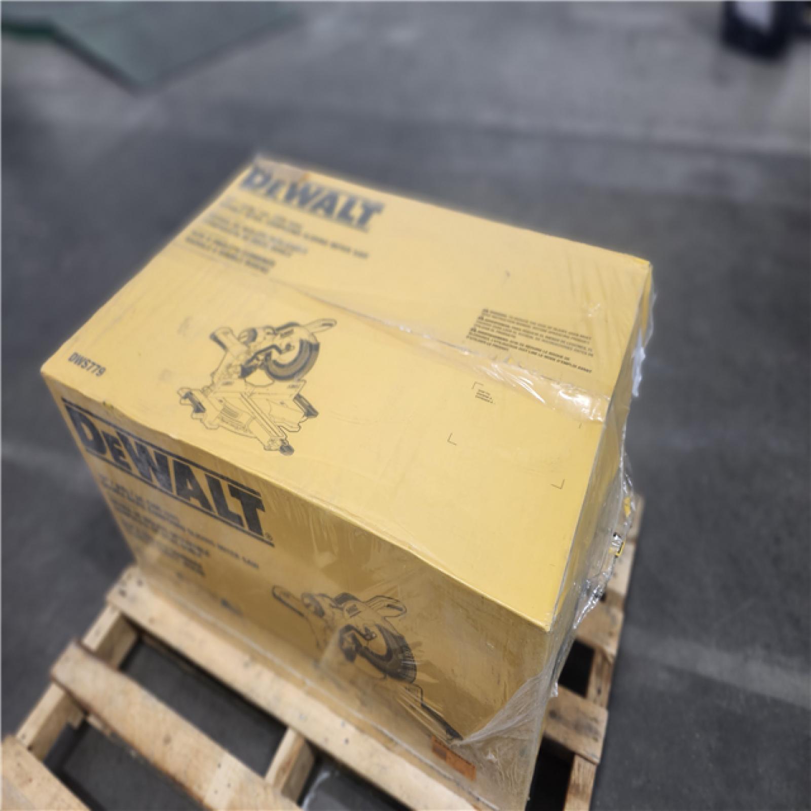 NEW- DeWalt 15 Amps 12 in. Corded Dual-Bevel Sliding Compound Miter Saw