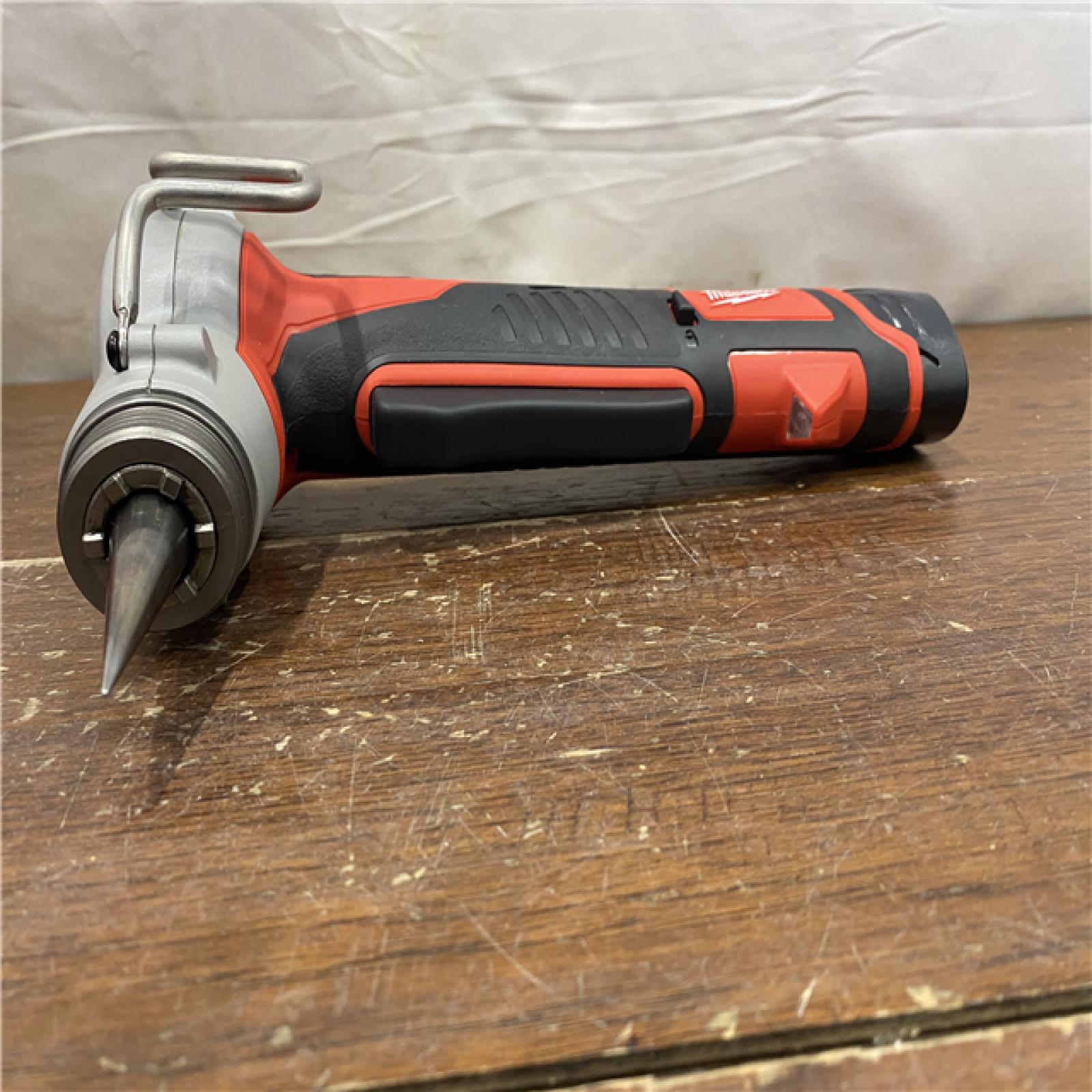 AS-IS Milwaukee M12 12-Volt Lithium-Ion Cordless PEX Expansion Tool Kit with (2) 1.5 Ah Batteries, (3) Expansion Heads and Hard Case