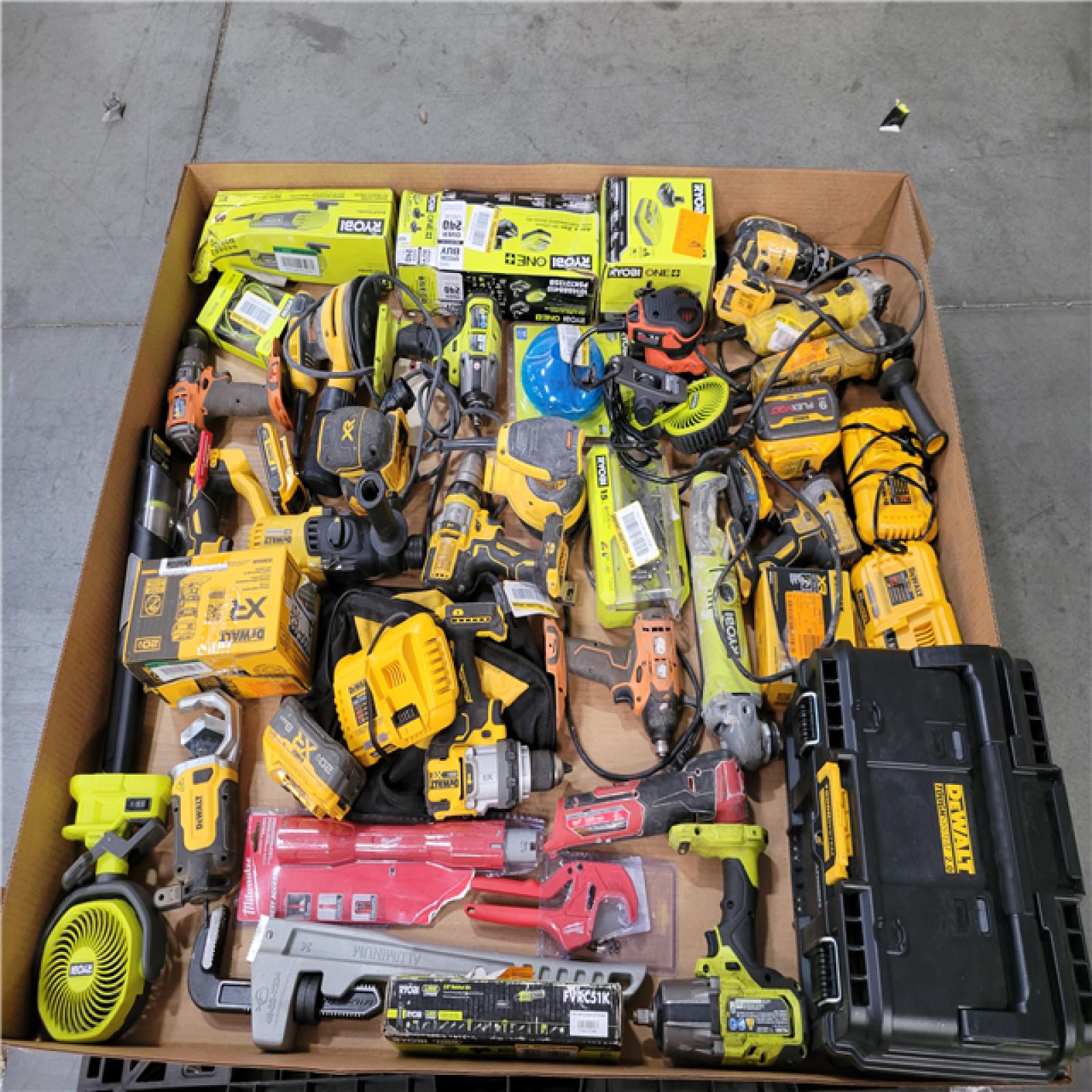 CALIFORNIA AS-IS TOOL PALLET