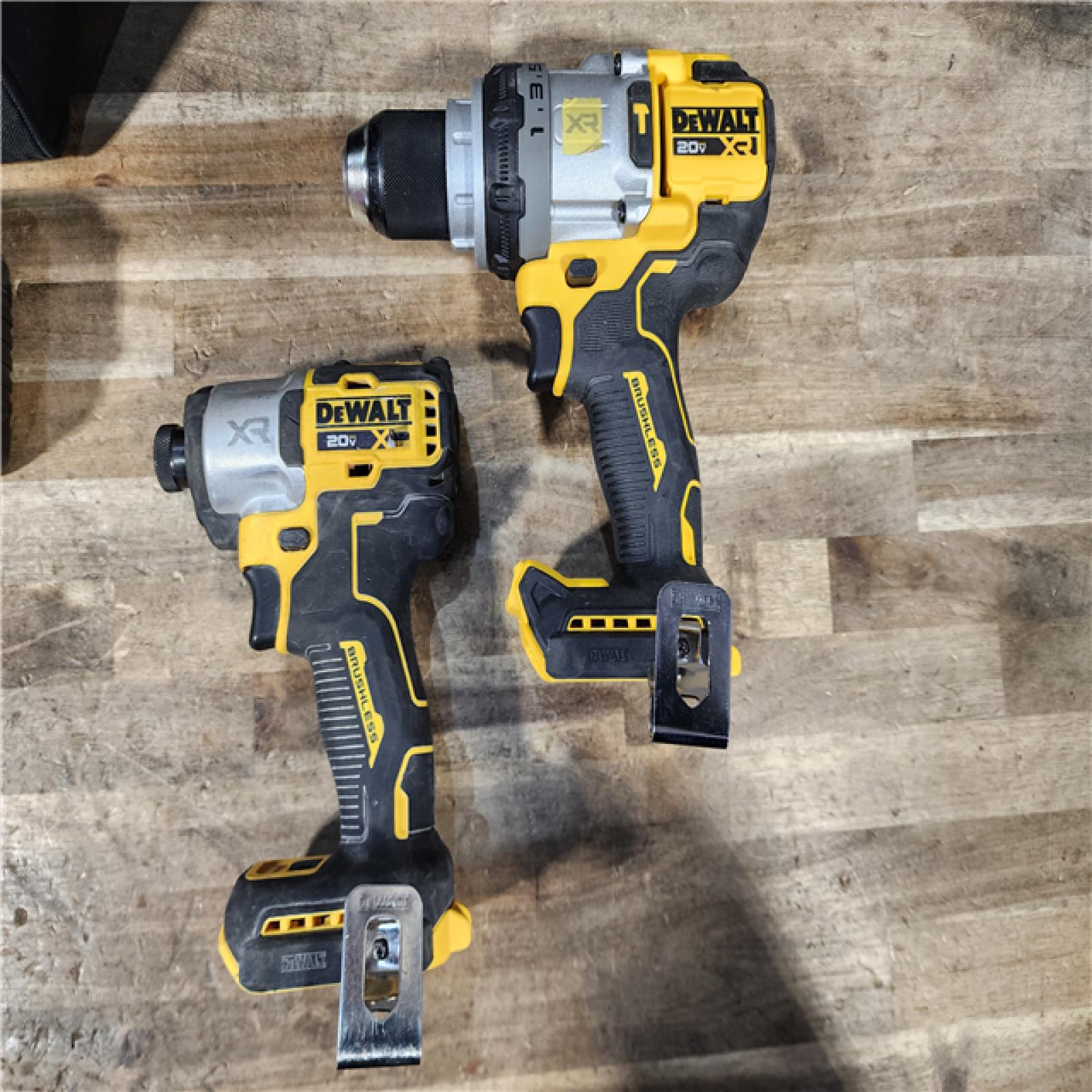 HOUSTON LOCATION - AS-IS DEWALT 2 TOOL COMBO KIT W/ (2) BATTERY & CHARGER