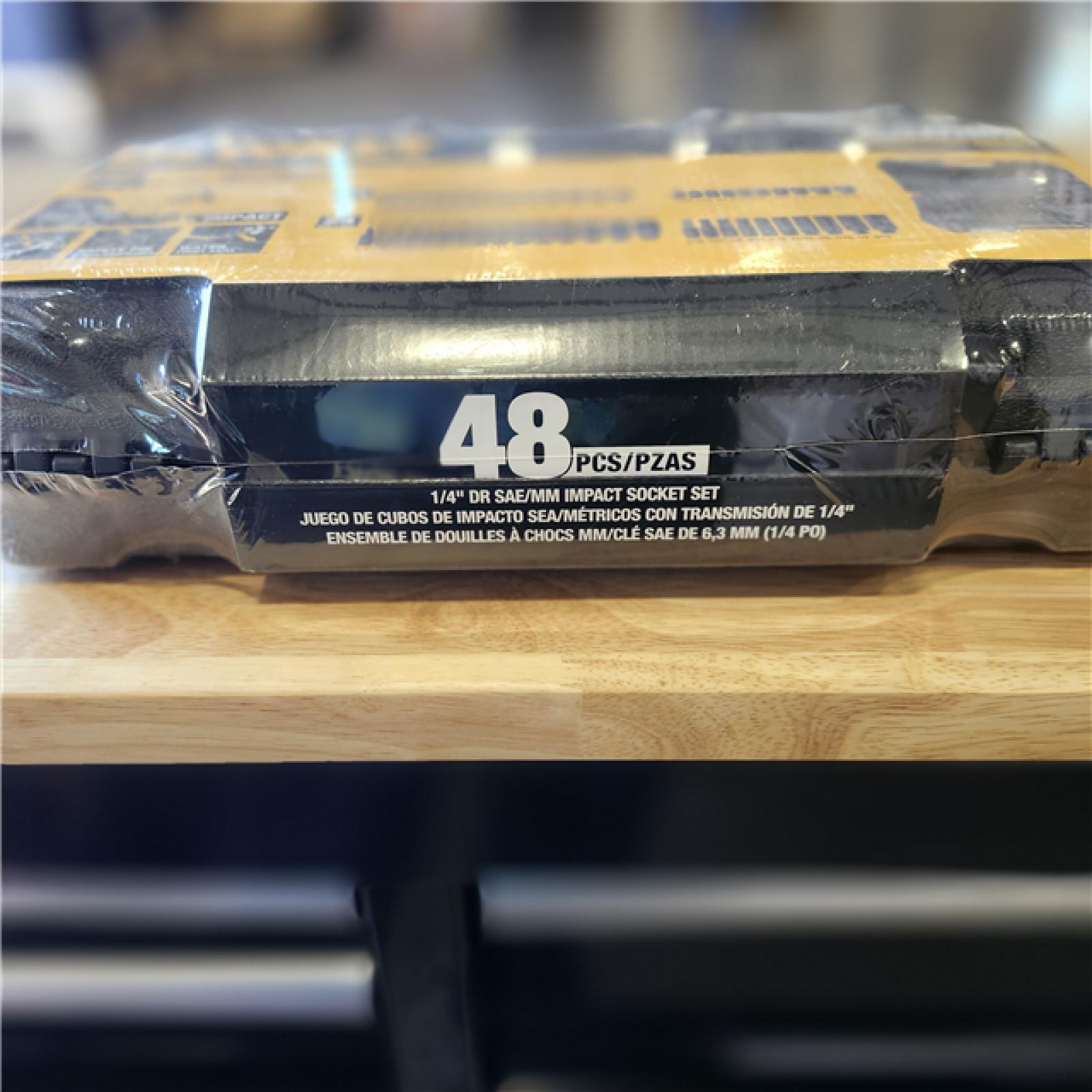 NEW! - DEWALT 1/4 in. Drive Metric and SAE Impact Socket Set (48-Piece)