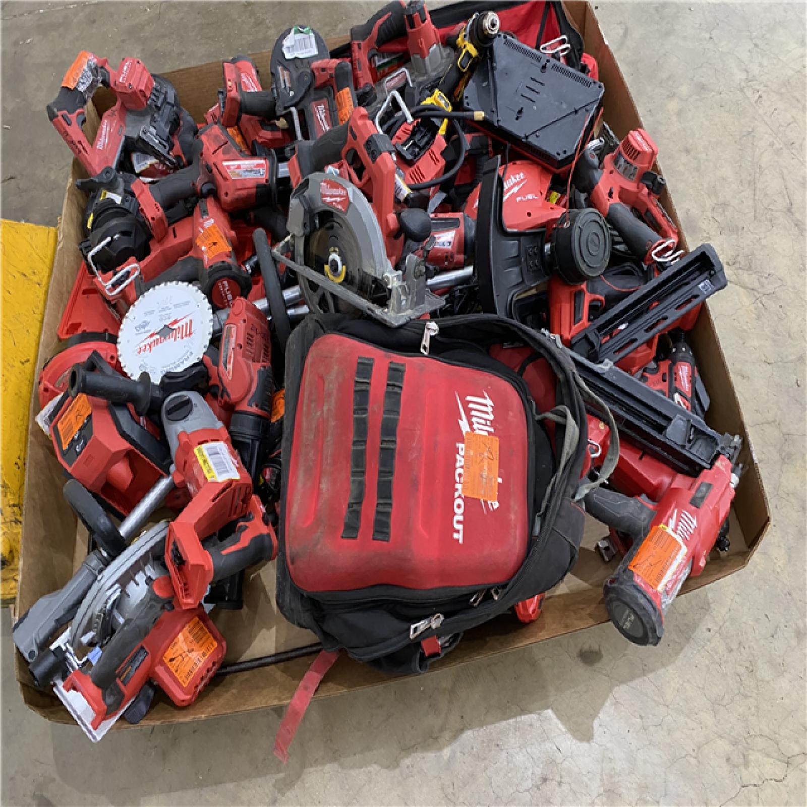 Houston Location AS IS - Tool Pallet