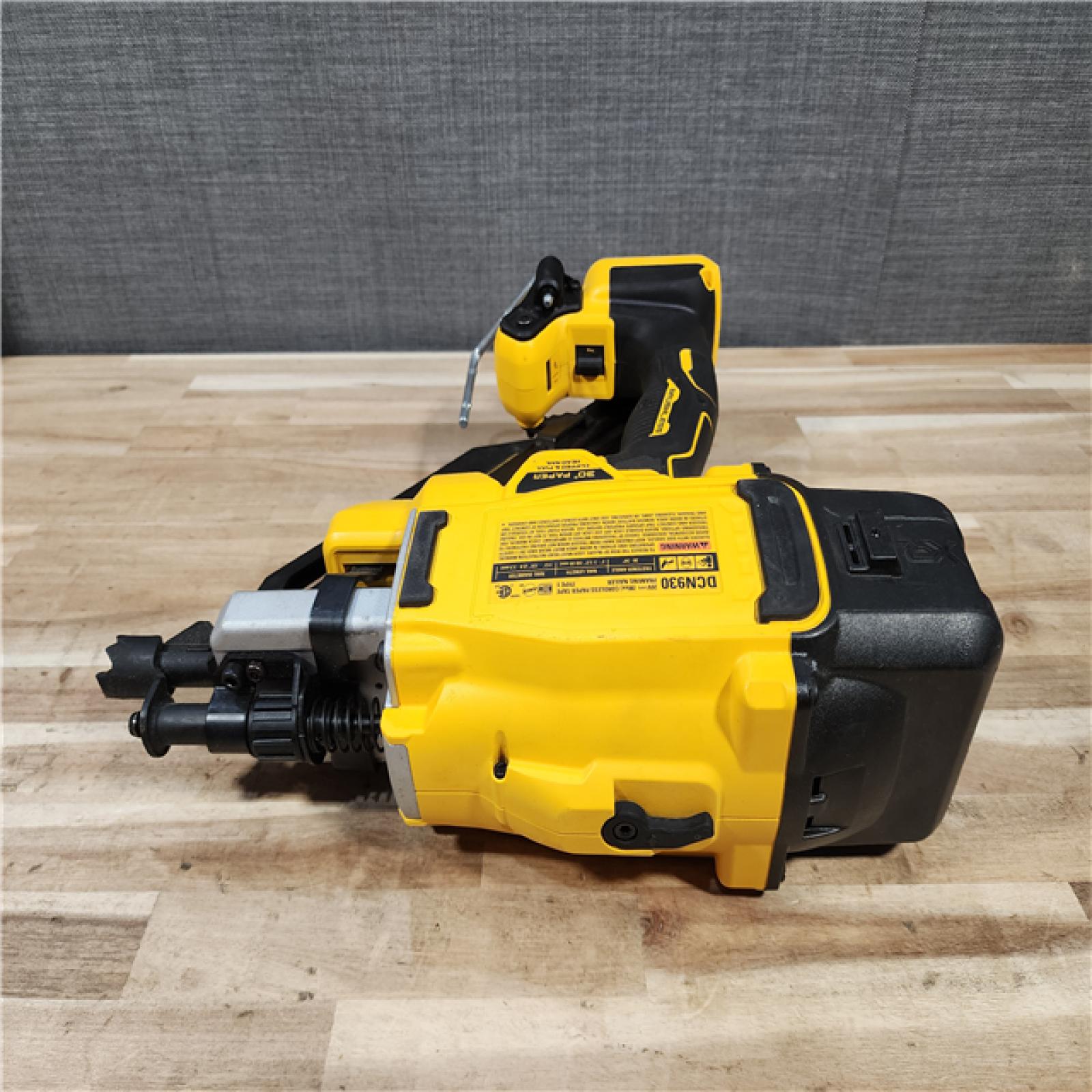 HOUSTON LOCATION - AS-IS DEWALT 20V 30 Degree Cordless Framing Nailer (Tool-Only)
